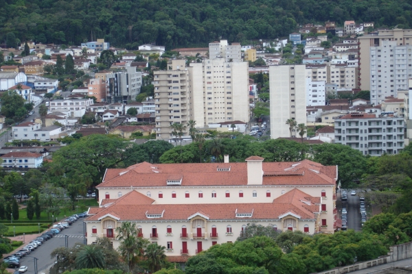 1-a-vista-panoramica-do-complexo-hidrotermal-e-hoteleiro-de-pocoscaldasAFB9840F-AB8F-C039-9317-CAC0E7D036CD.jpg