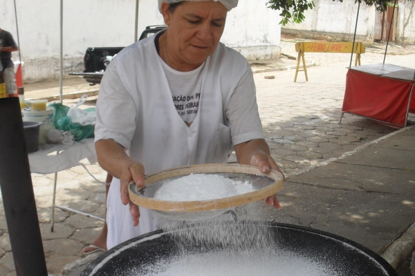 modo-de-fazer-beiju-sao-franciscomg-acervo-nuhicreiephaA453FD21-D1A1-A526-8ADC-35367944C296.jpg