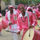 Guarda-de-Congo-da-Comunidade-dos-Arturos-na-Festa-da-Abolio_-Acervo-IEPHAFUNDAC.jpg